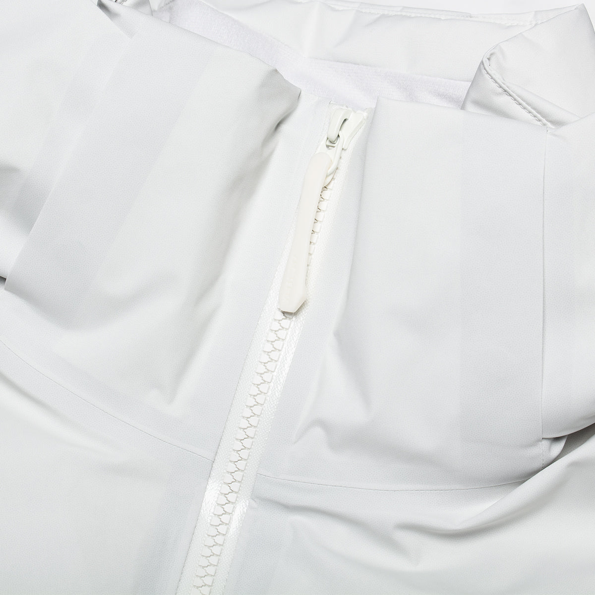 Arc'teryx - Women's Altira Cropped Jacket
Style # X000010747
Color : Arctic Silk