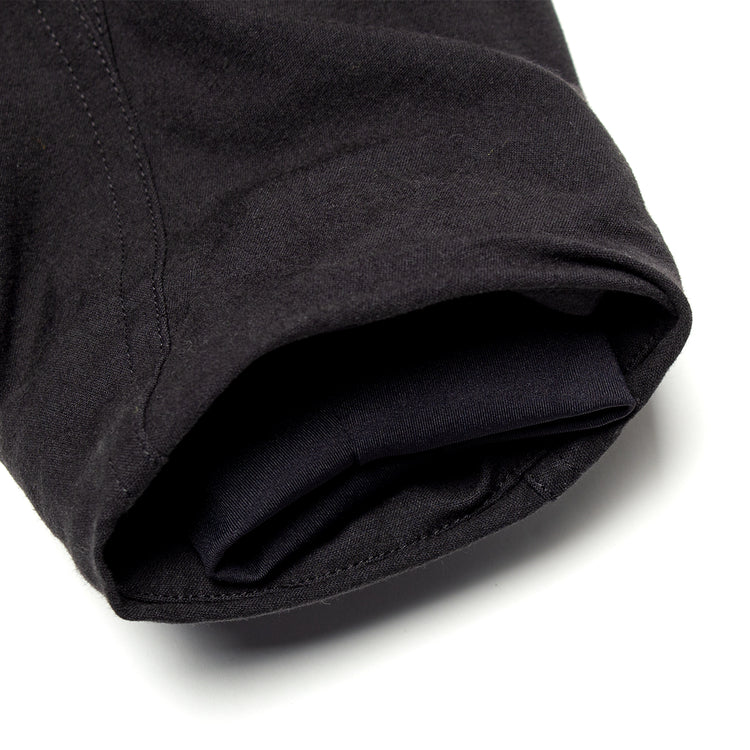 Arc'teryx - Women's Clarkia AR Insulated Hoodie
Style # X000010746
Color : Black