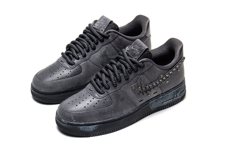 Nike - Air Force 1 '07 LV8
Style # IH4965-254
Color : Medium Ash / Anthracite / Black