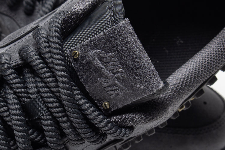 Nike - Air Force 1 '07 LV8
Style # IH4965-254
Color : Medium Ash / Anthracite / Black