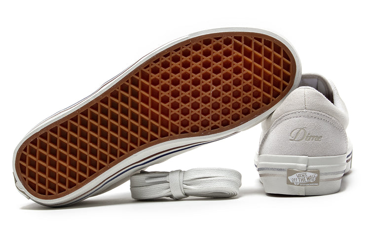 Vans - Skate Era Stub x Dime

Style # VN000DA3TUP1
Color : Taupe White