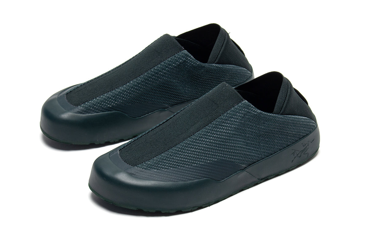 Arc'teryx - Kragg
Style # X000010078
Color : Dark Jade / Dark Jade
