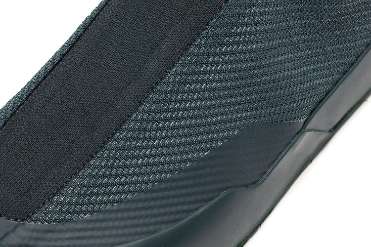 Arc'teryx - Kragg
Style # X000010078
Color : Dark Jade / Dark Jade