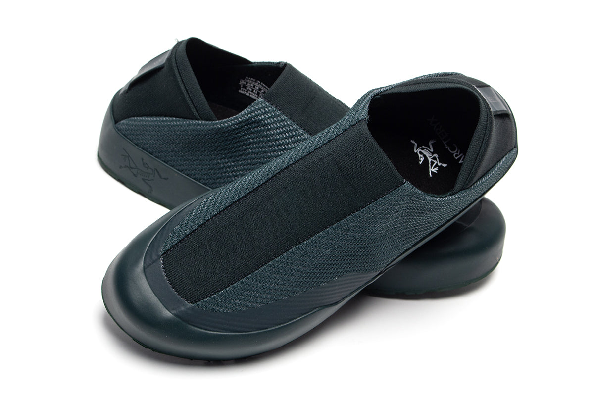 Arc'teryx - Kragg
Style # X000010078
Color : Dark Jade / Dark Jade