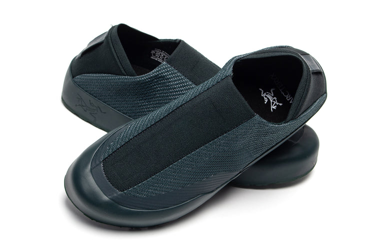 Arc'teryx - Kragg
Style # X000010078
Color : Dark Jade / Dark Jade