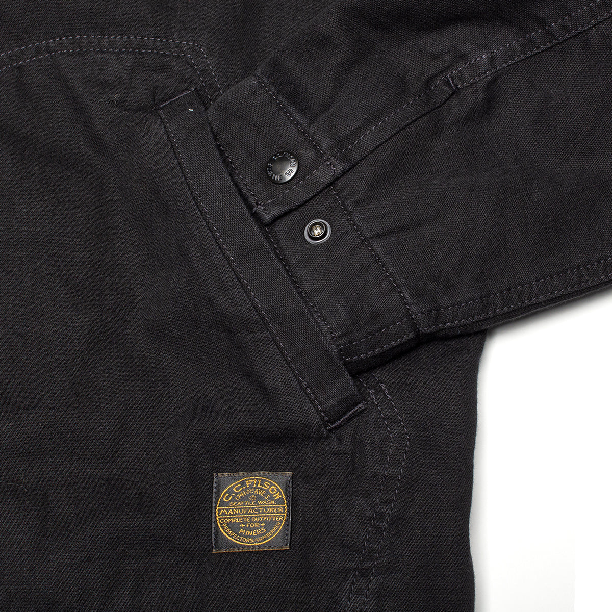 Filson - Denim Tacoma Jacket
Style # F1420485237
Color : Rinsed Black