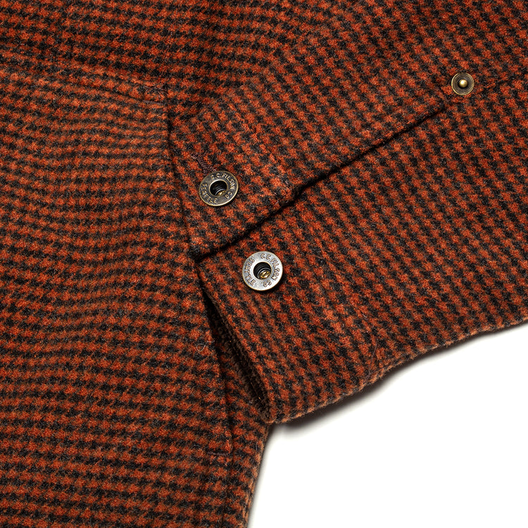 Filson - Spokane Insulated Short Cruiser
Style # F1420299337
Color : Merlot / Black Plaid