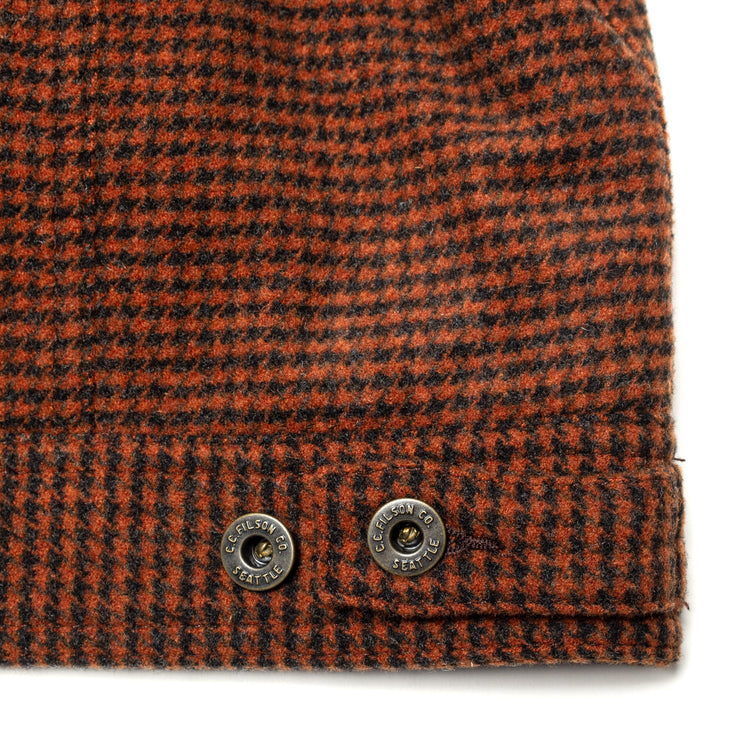 Filson - Spokane Insulated Short Cruiser
Style # F1420299337
Color : Merlot / Black Plaid