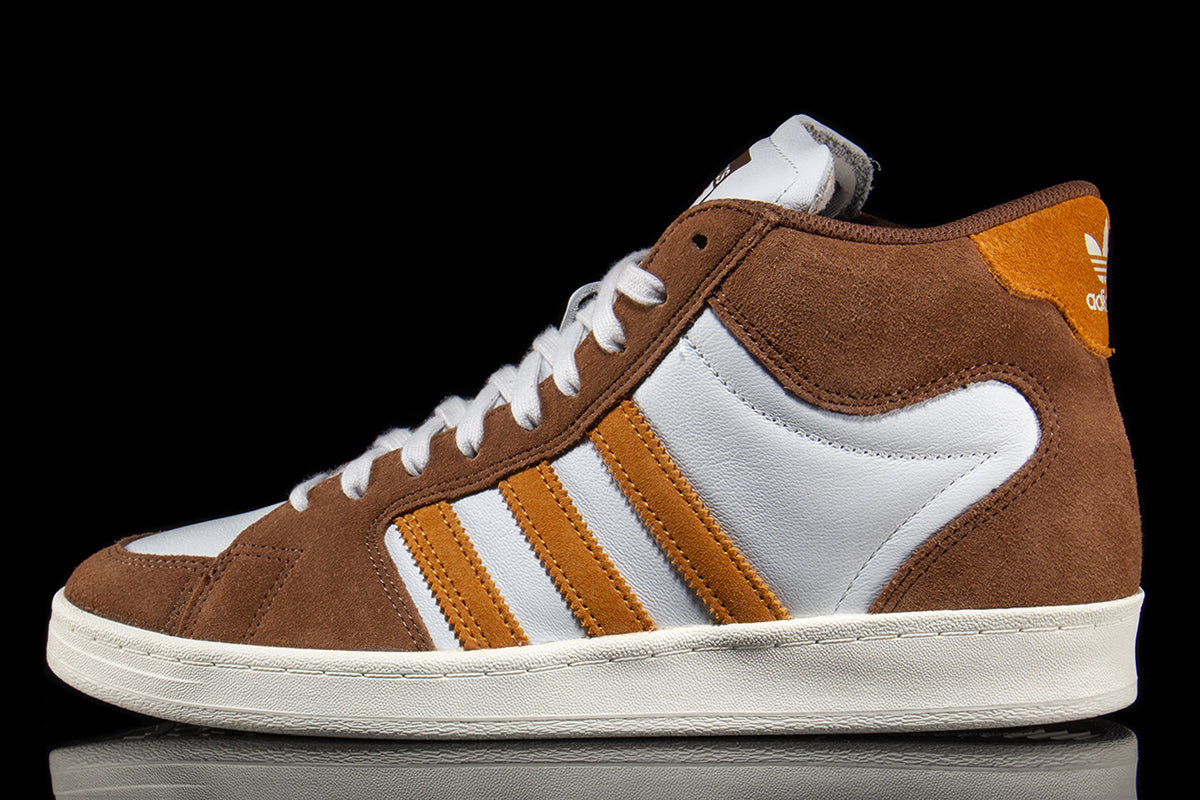 Adidas - Superskate
Style # JP8608
Color : Brown / Rustic Orange / Crystal White