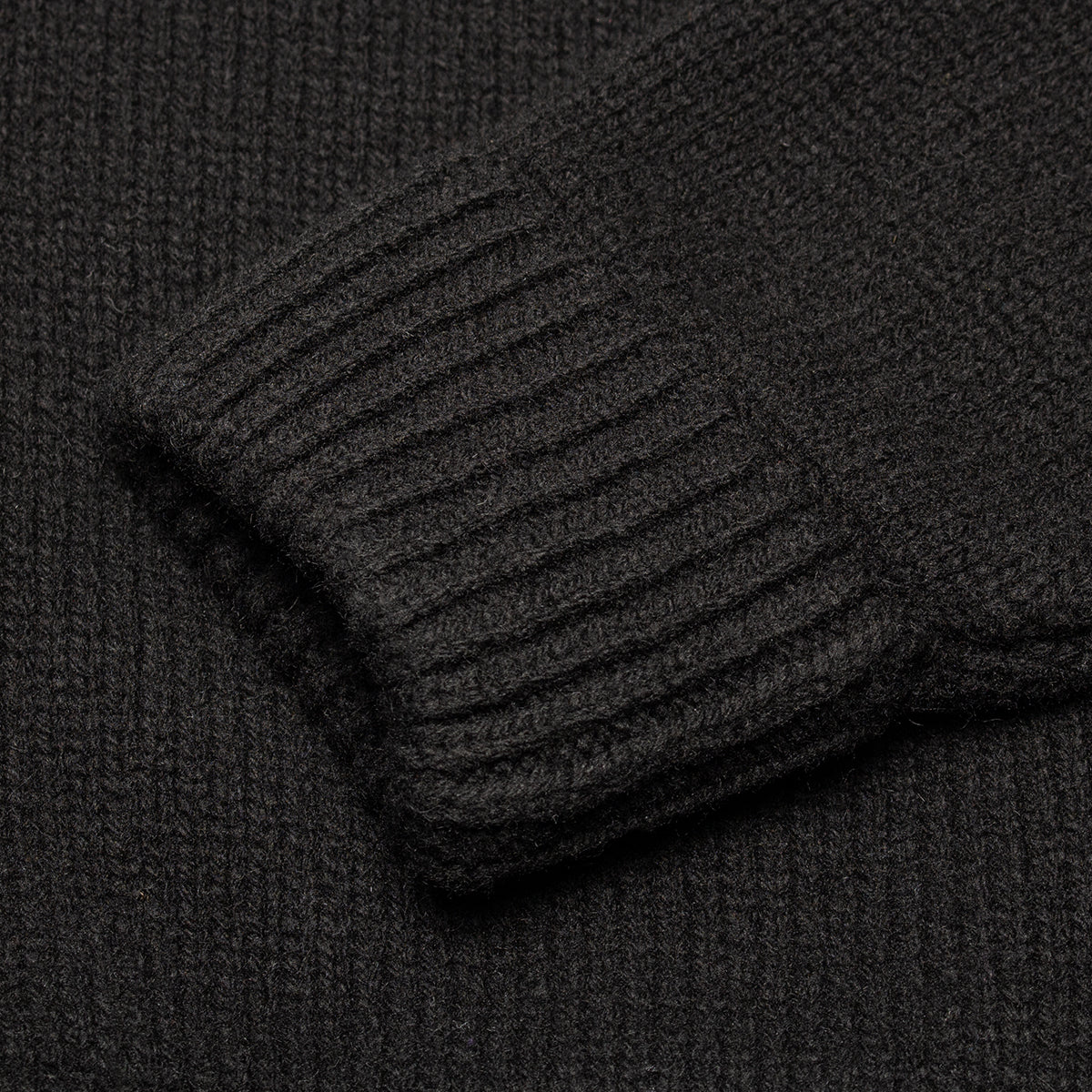 Grand Collection - Wool Cardigan
Color : Black&nbsp;
