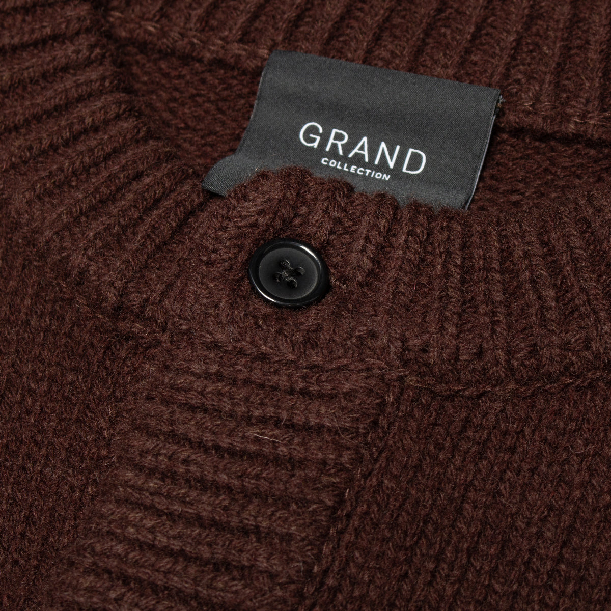 Grand Collection - Wool Cardigan
Color : Espresso&nbsp;