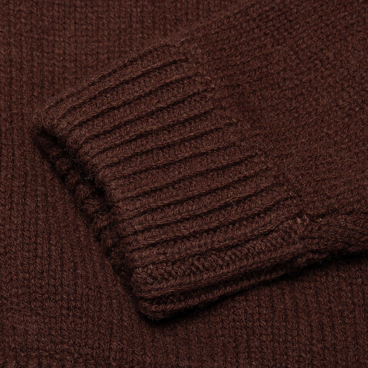 Grand Collection - Wool Cardigan
Color : Espresso&nbsp;