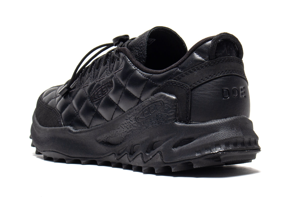 Keen - Jasper Zionic
Style # 1032650
Color : Doe Black / Star White