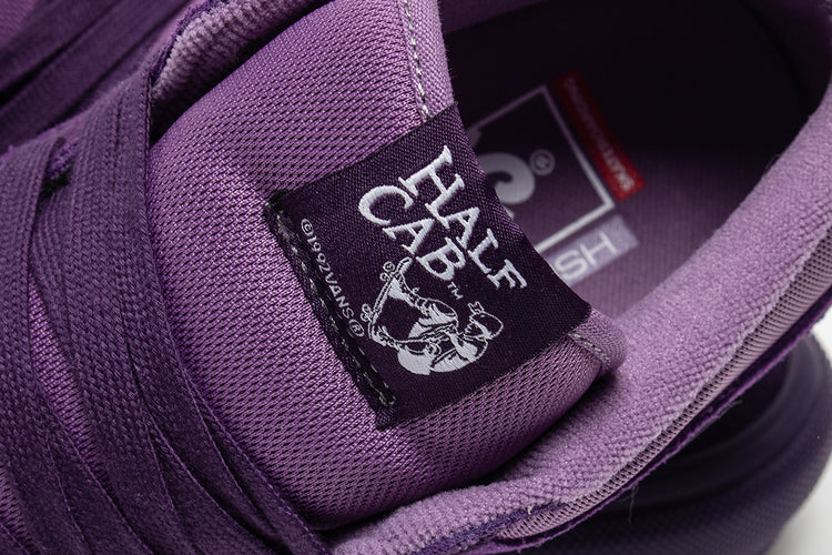 Vans - Skate Half Cab
Style # VN0A5FCDGRE1
Color : Purple Licorice