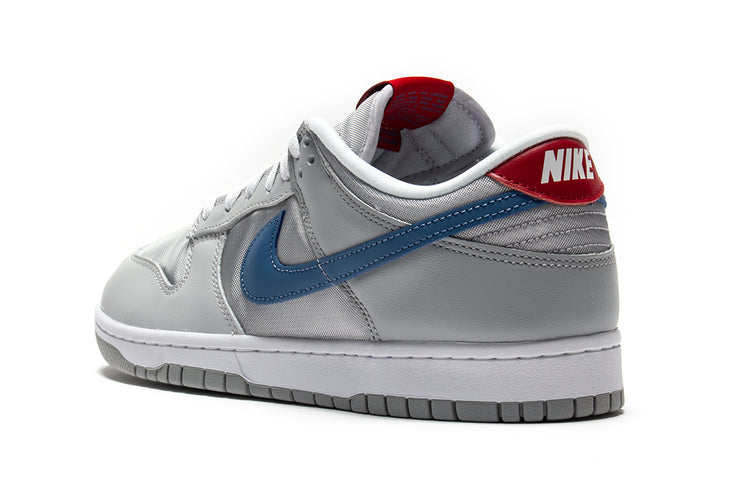 Nike | Dunk Low
Style # HF0391-001
Color : Metallic Silver / Aegean Storm