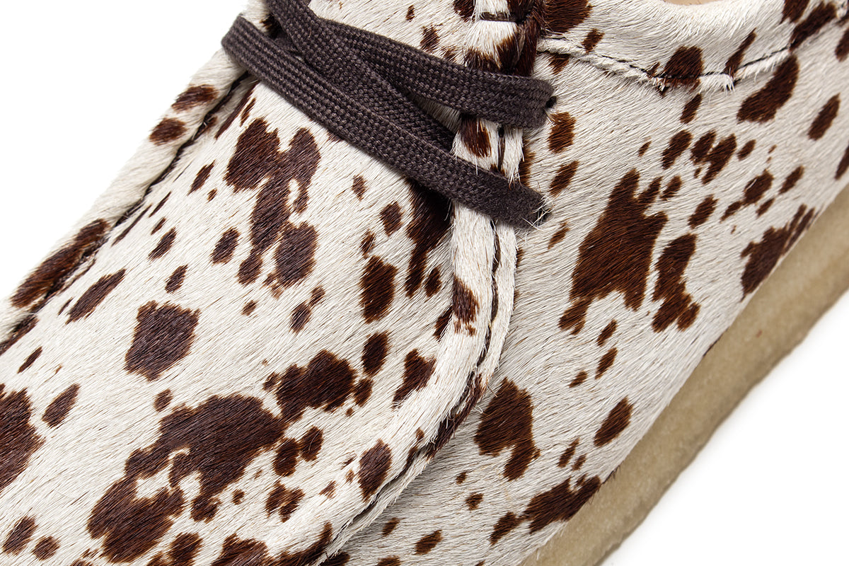 Clarks Originals - Women's Wallabee
Style # 26328442
Color : Brown Cow Print