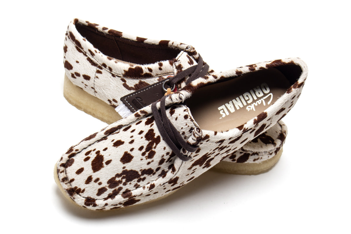 Clarks Originals - Women's Wallabee
Style # 26328442
Color : Brown Cow Print