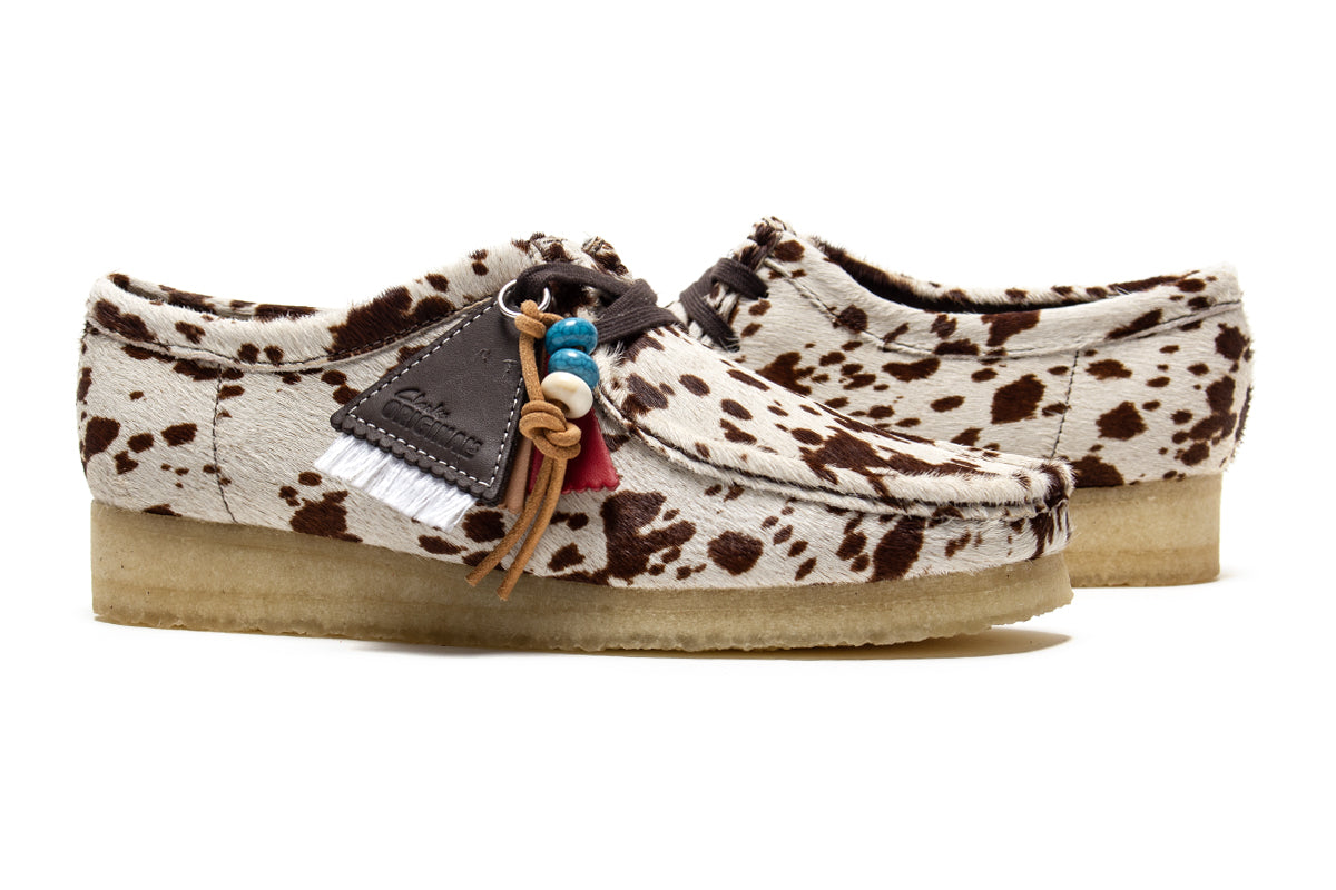 Clarks Originals - Women's Wallabee
Style # 26328442
Color : Brown Cow Print