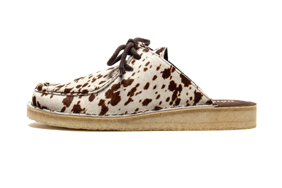 Clarks Originals - Women's Nomad Mule
Style # 26328058
Color : Brown Cow Print