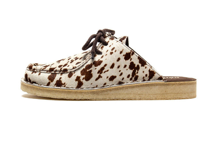 Clarks Originals - Women's Nomad Mule
Style # 26328058
Color : Brown Cow Print