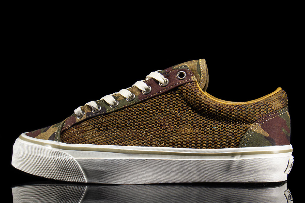 Vans OTW - LX Old Skool 36
Style # VN000D9RWVD1
Color : Combat Dark Green