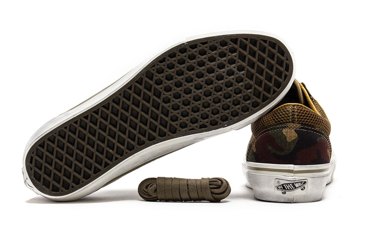 Vans OTW - LX Old Skool 36
Style # VN000D9RWVD1
Color : Combat Dark Green