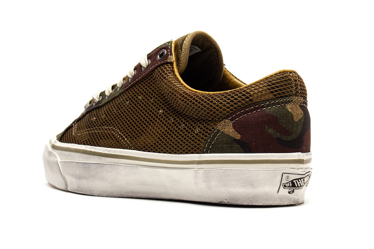 Vans OTW - LX Old Skool 36
Style # VN000D9RWVD1
Color : Combat Dark Green