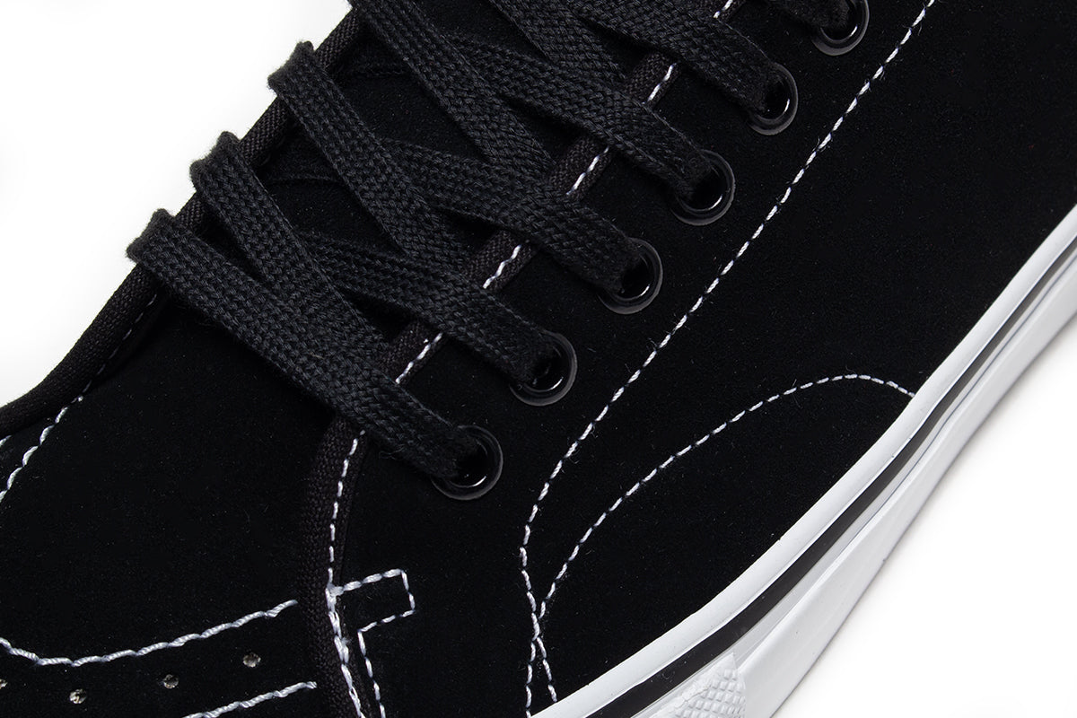 Vans - Skate Ave Classic
Style # VN000Y1NBA21
Color : Black / White