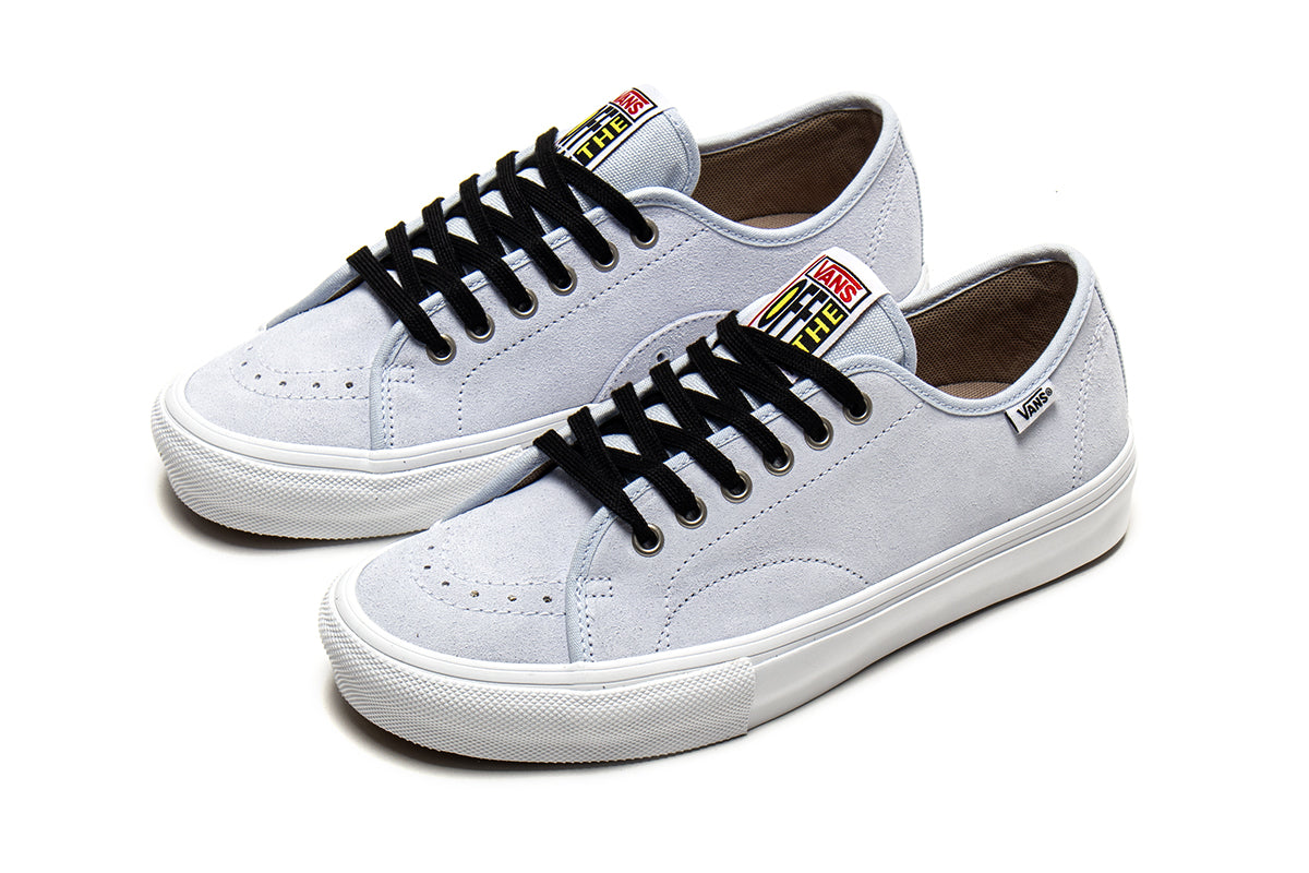 Vans - Skate Ave Classic
Style # VN000Y1NSKY1
Color : Sky Blue