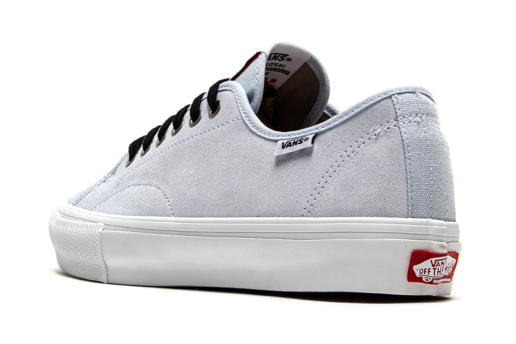 Vans - Skate Ave Classic
Style # VN000Y1NSKY1
Color : Sky Blue