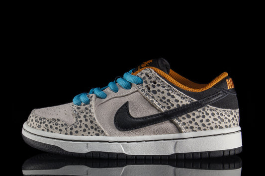 Nike SB | Dunk Low Pro Style # HF7840-001 Color : Phantom / Black / Monarch