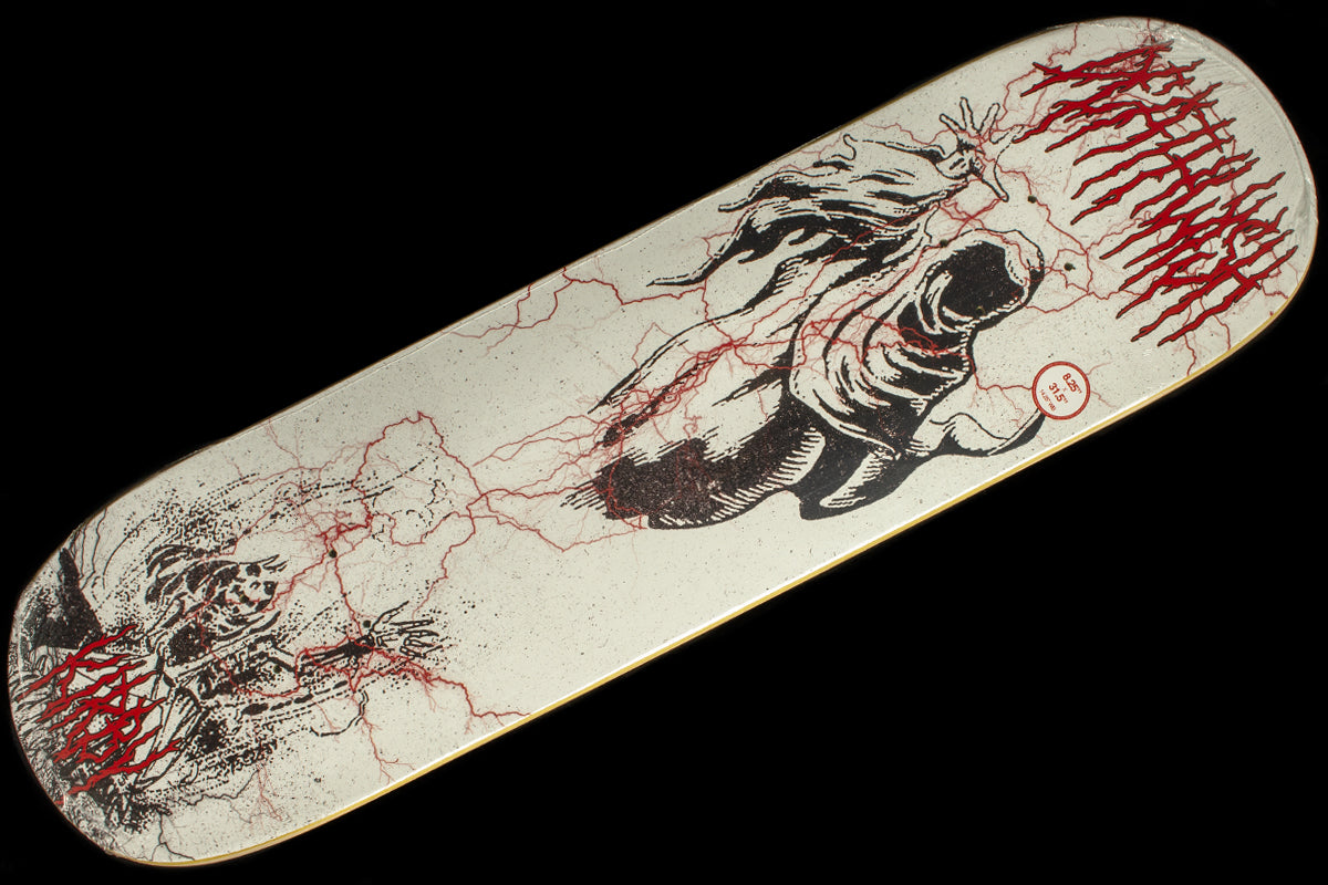 Deathwish - Second Coming Deck
Size : 8.25"
Wheelbase : 14.25"
Length : 31.5"
Taylor Kirby