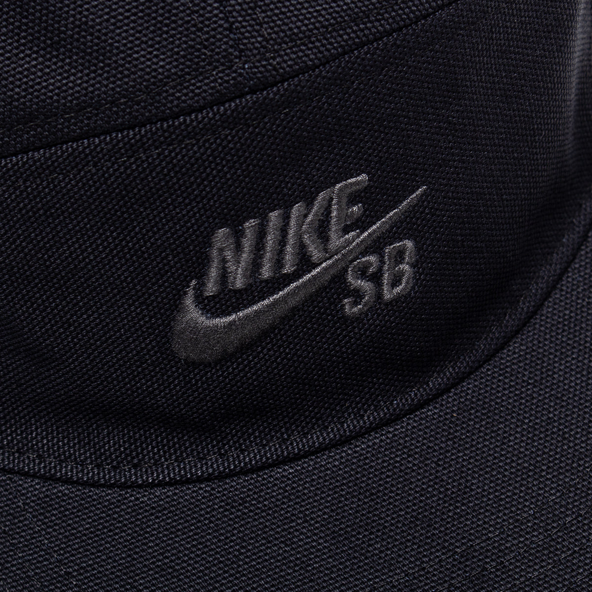 Nike SB - Unstructured Fly Cap
Style # IR0730-010
Color : Black / Black / DK Smoke Grey