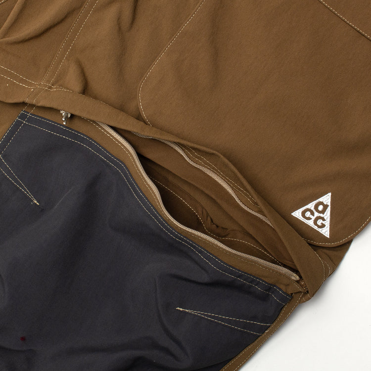 Nike - ACG Smith Summit Cargo Pant
Style # HV0591-235
Color : Mosswood Brown / Anthracite / Summit White