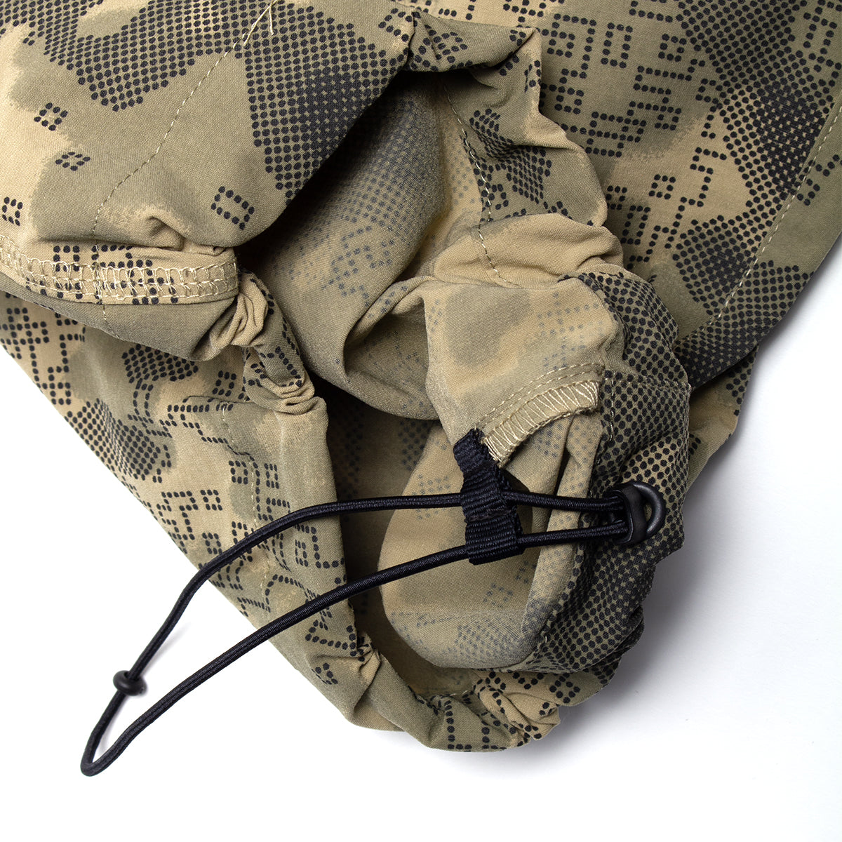 Nike - Tech Pant
Style # HV0972-210
Color : Neutral Olive / Black