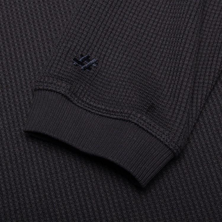 New Balance Numeric - Waffle Knit L/S Henley
Style # MT51958
Color : Dark Night
