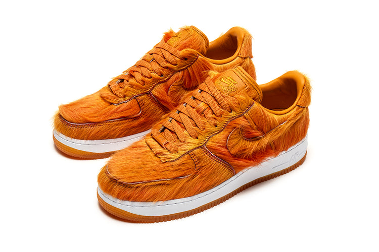 Nike SB - Air Force 1&nbsp;
Style # IR1940-800
Color : Campfire Orange / Sunset / White