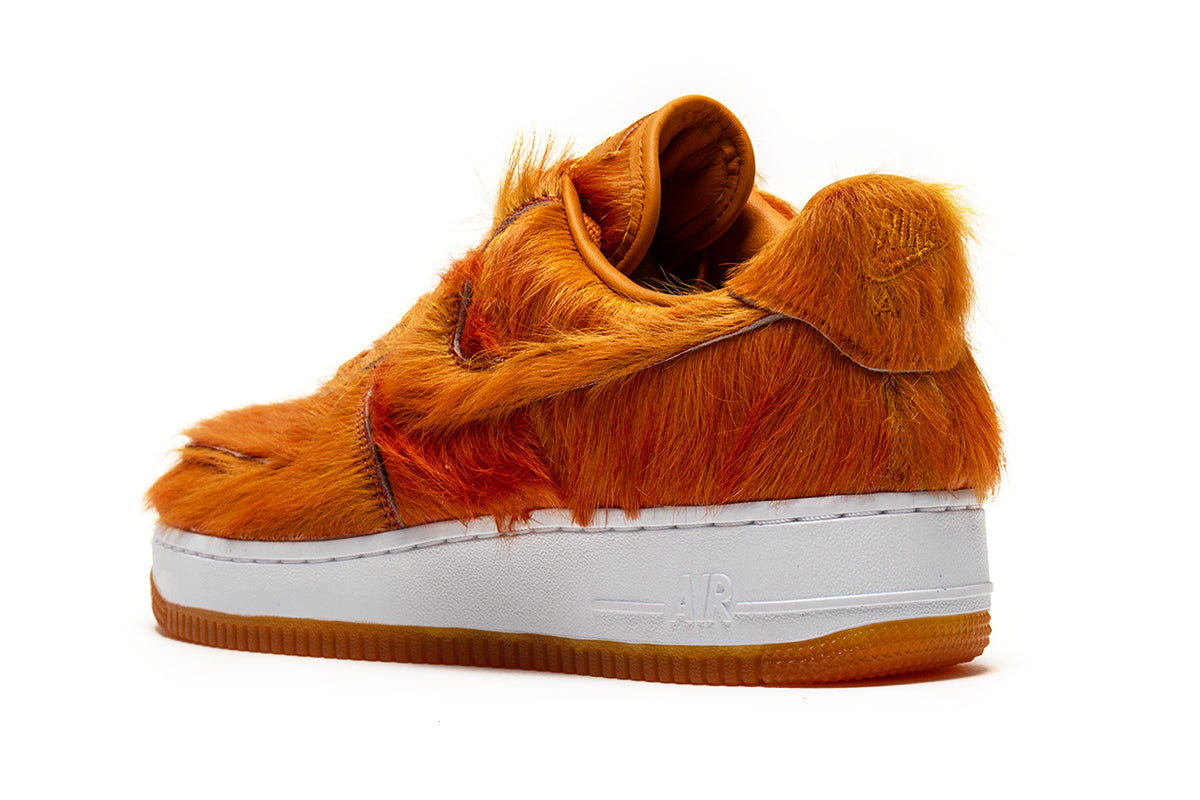Nike SB - Air Force 1&nbsp;
Style # IR1940-800
Color : Campfire Orange / Sunset / White