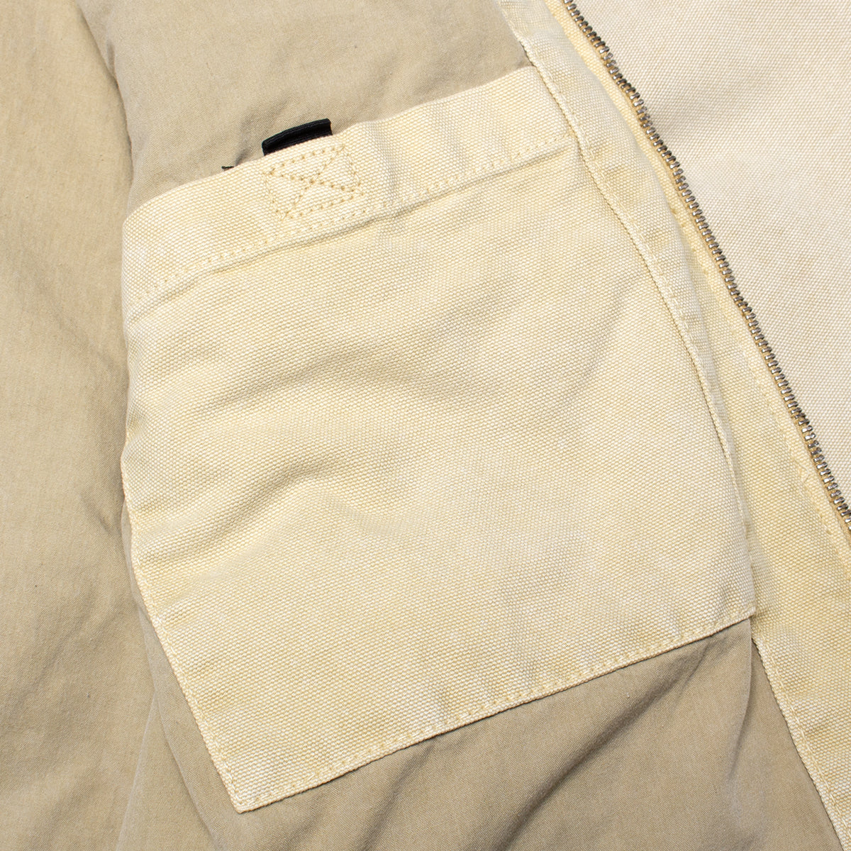 Carhartt WIP - OG Detroit Jacket
Style # I035555-0ME
Color : Dusty Hamilton Brown (Chalk Wash)