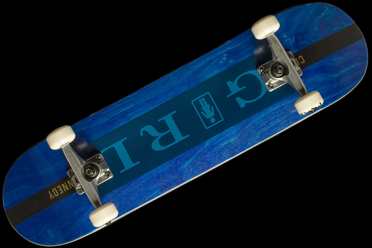 Girl - Serif Complete Deck
Sizes : 7.5" &amp; 8.25"
Length : 31" (7.5) - 31.875" (8.25)
Cory Kennedy
