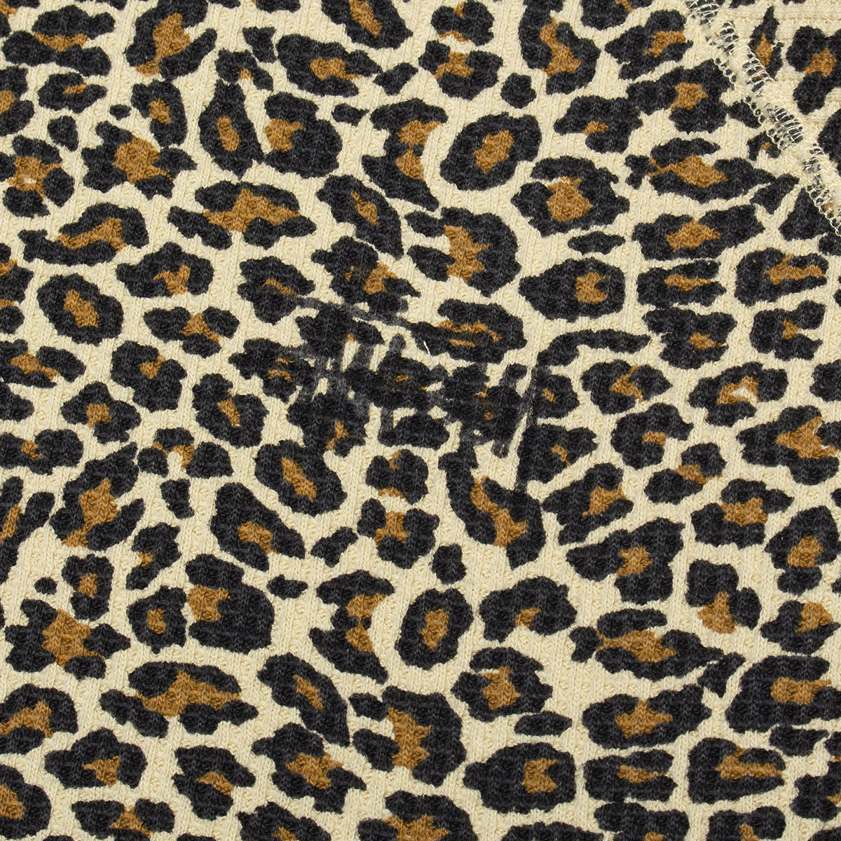 Stussy - Raglan Thermal Basic Stock
Style # 1140356
Color : Leopard