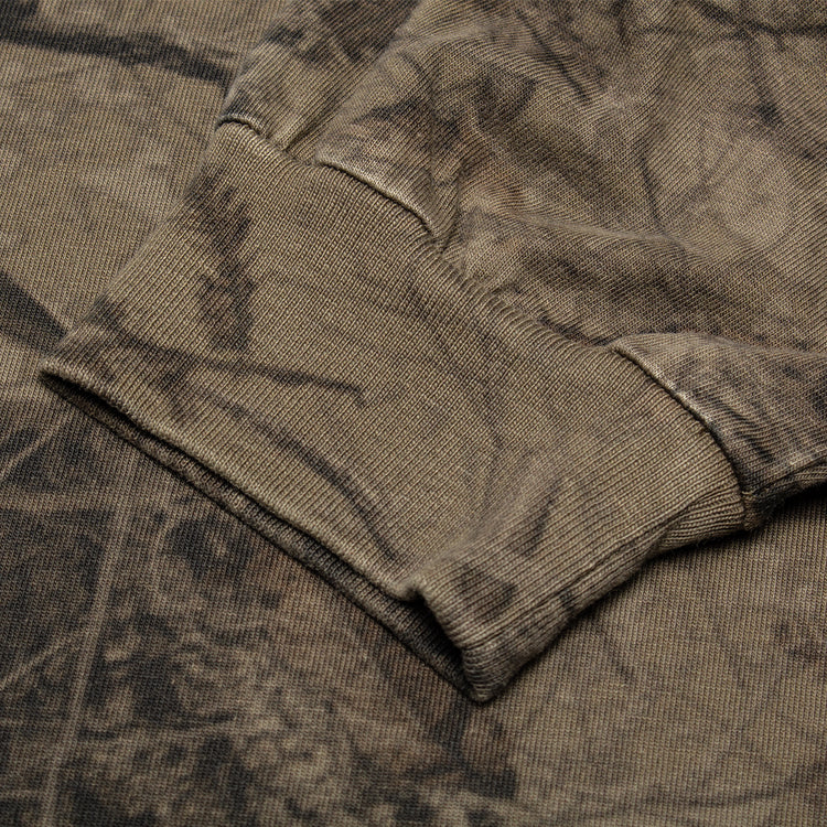 Carhartt WIP - Feather Tree L/S T-Shirt
Style # I037173-3ZQ
Color : Khaki / Shungite Camo Feather Tree