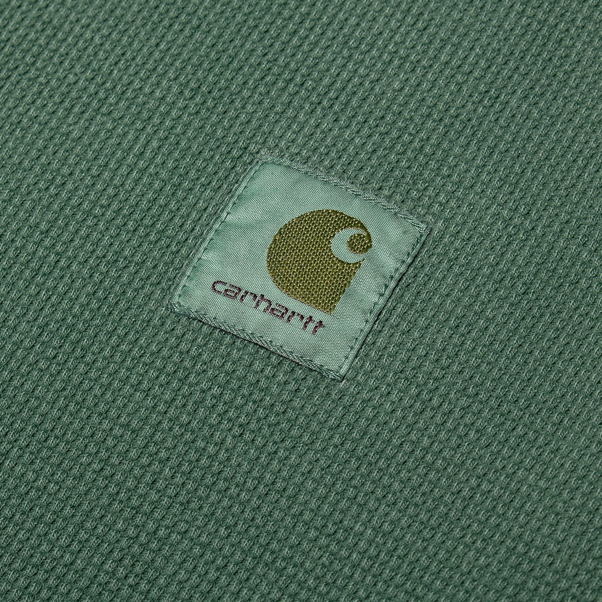 Carhartt WIP - Feather Tree L/S T-Shirt
Style # I037173-3ZQ
Color : Khaki / Shungite Camo Feather Tree