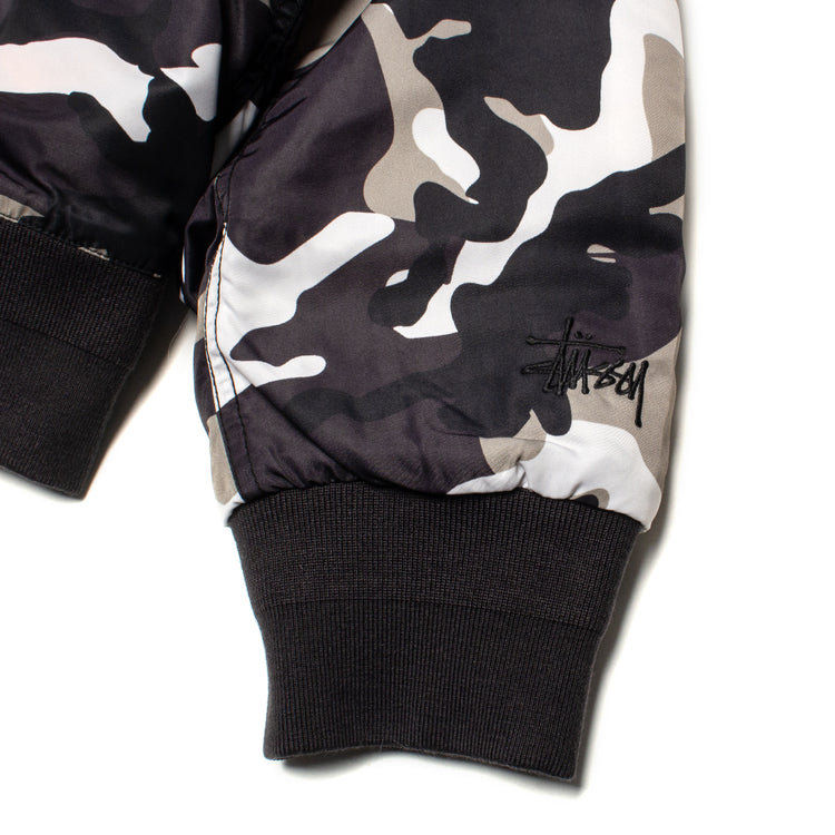 Stussy - Flight Bomber
Style # 115865
Color : Snow Camo