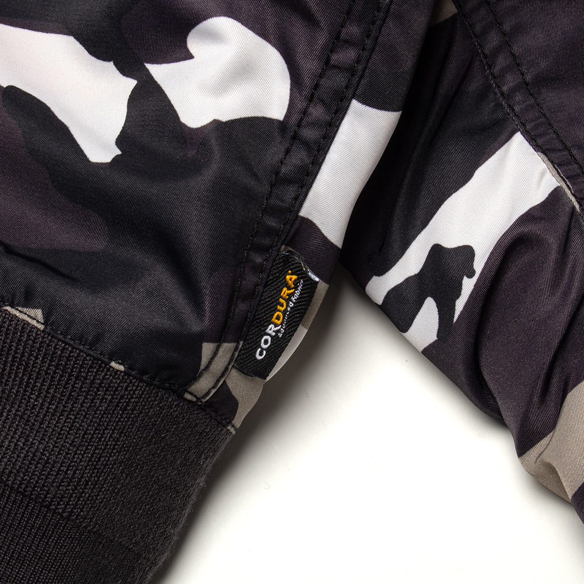 Flight Bomber – Premier