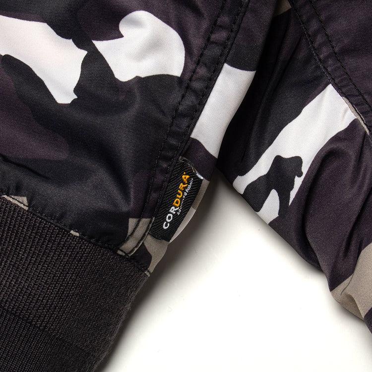 Stussy - Flight Bomber
Style # 115865
Color : Snow Camo