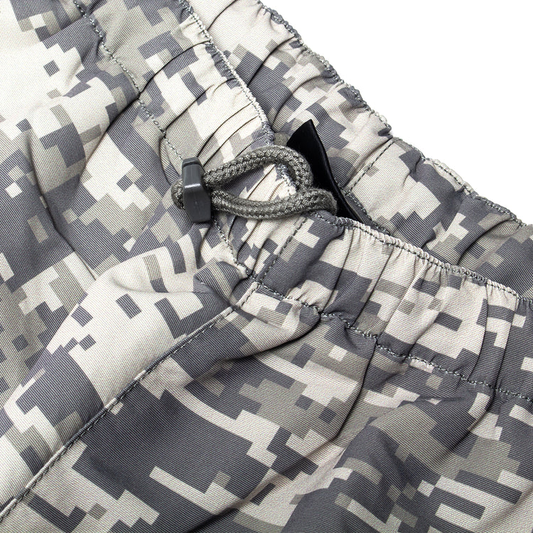Stussy - Training Pant
Style # 116717
Color : Digital Camo