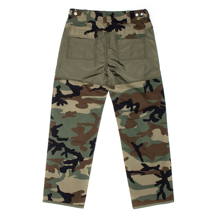 Stussy - Utility Pant
Style # 116718
Color : Woodland Camo
