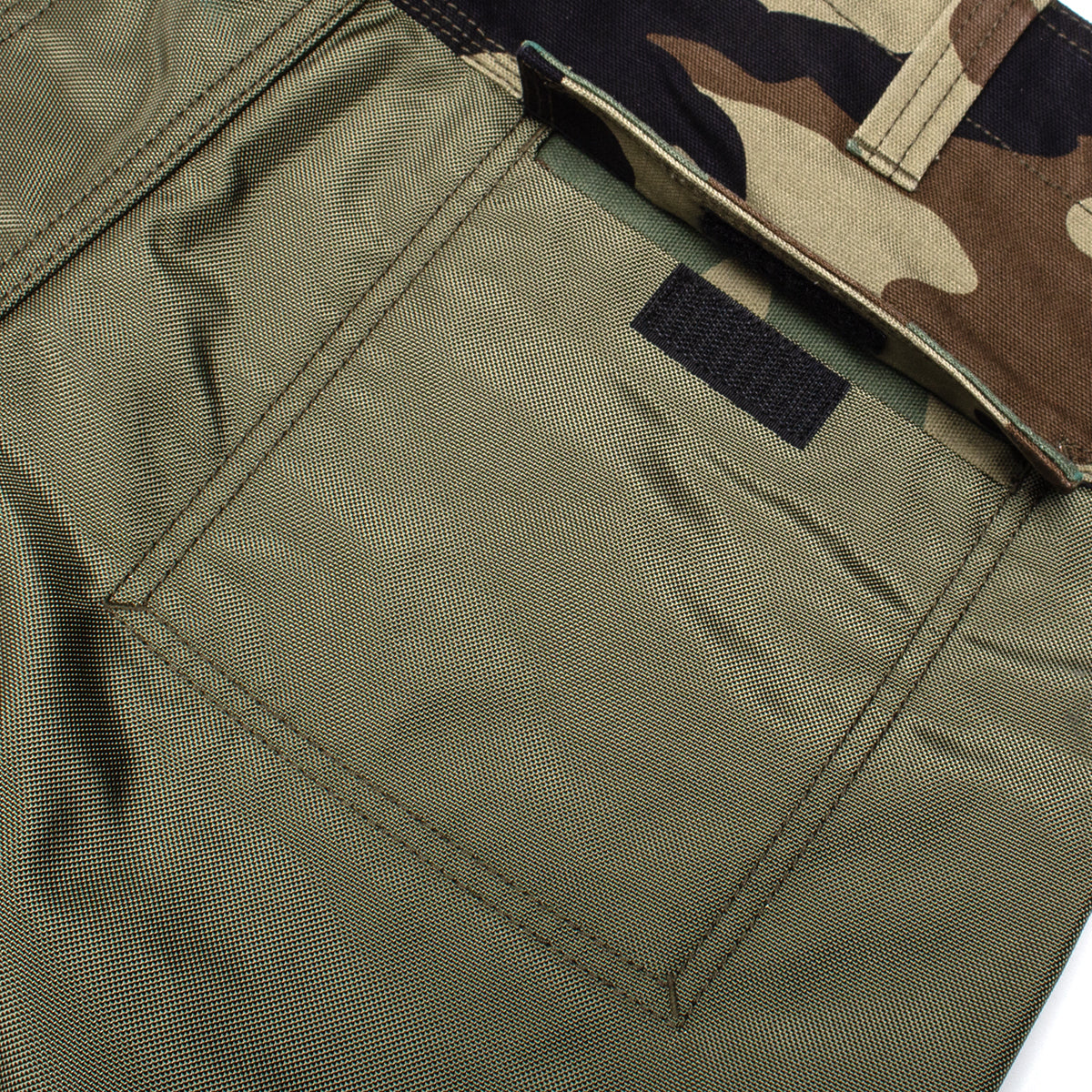 Stussy - Utility Pant
Style # 116718
Color : Woodland Camo