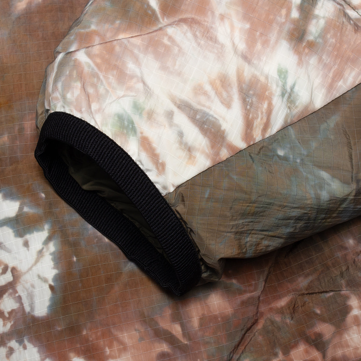 Gramicci - Down Puffer Hooded Jacket
Style # G5FU-J017
Color : Tie Dye